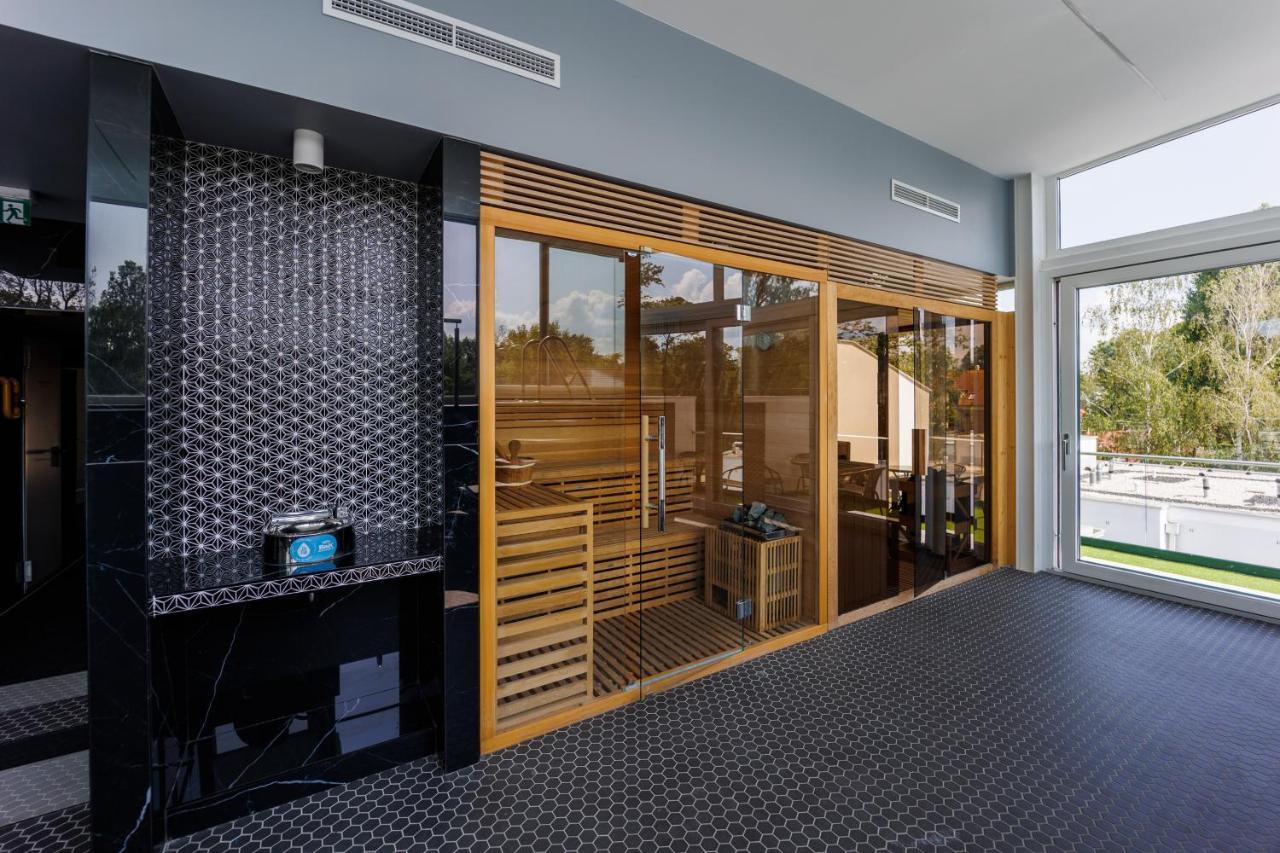 Villa Bauhaus Wellness Apartman Fsz. 3 Siófok Eksteriør bilde